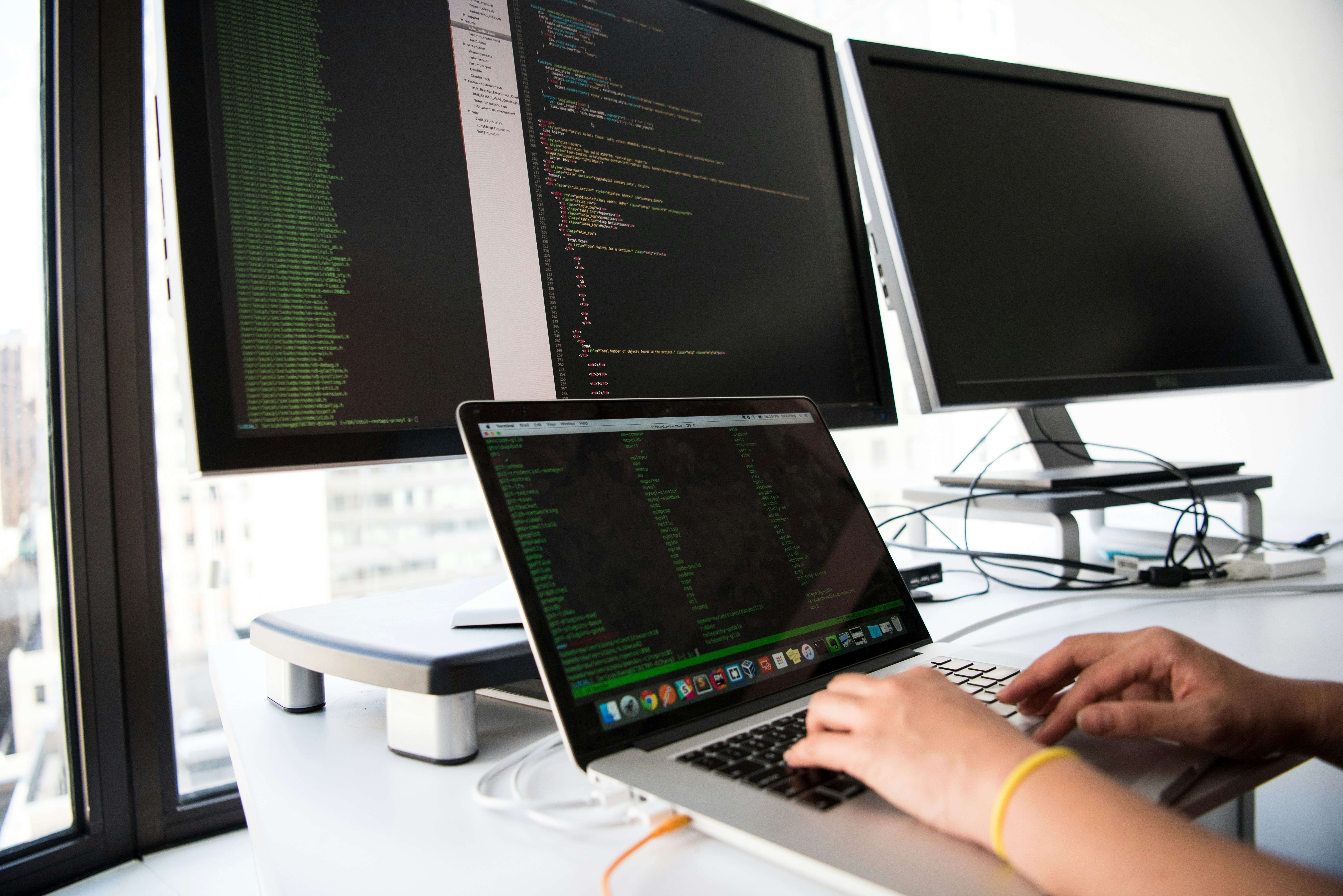 christina-wocintechchat-com-m-6Dv3pe-JnSg-unsplash